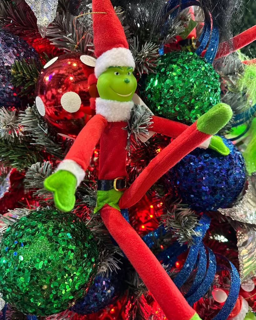 30 Enchanting Christmas Decorations with Beloved Fairytale Characters