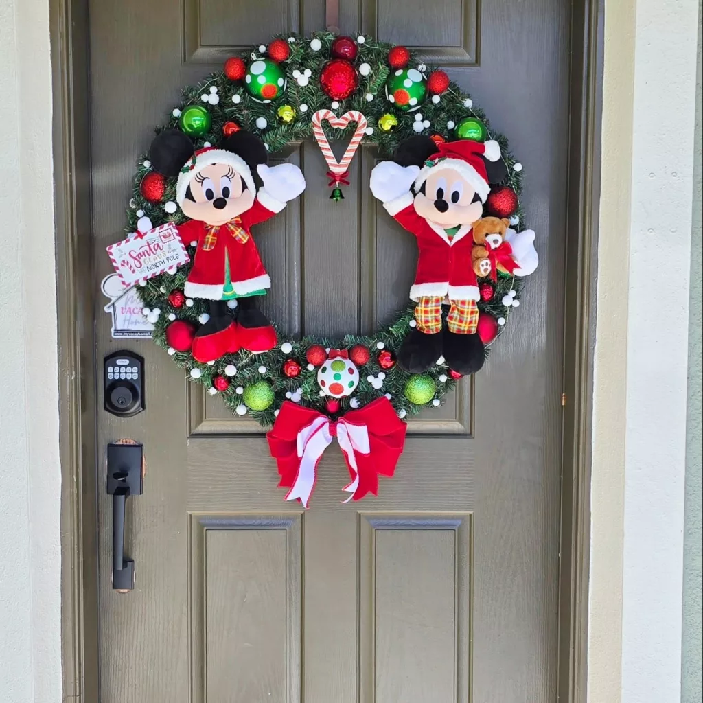 30 Unique Christmas Wreath Ideas for a Creative Holiday Decoration