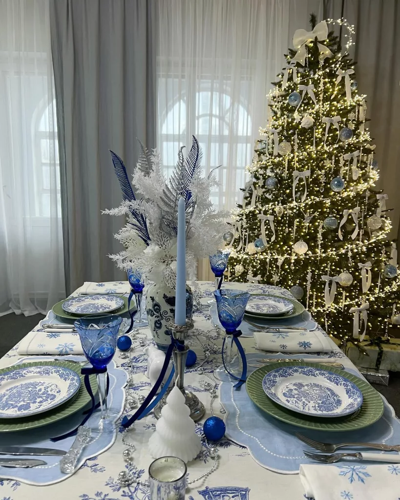 30 Christmas Table Decor Ideas for a Beautiful Holiday Dinner