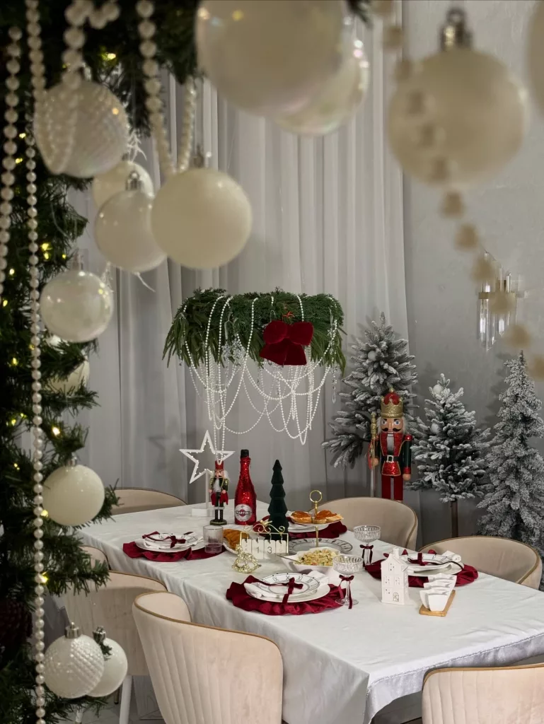 27 Charming Christmas Kitchen Decor Ideas for a Magical Holiday