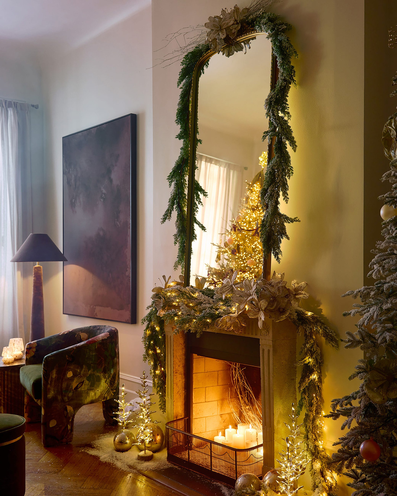 Traditional Visual Idea — Gold Christmas Decor