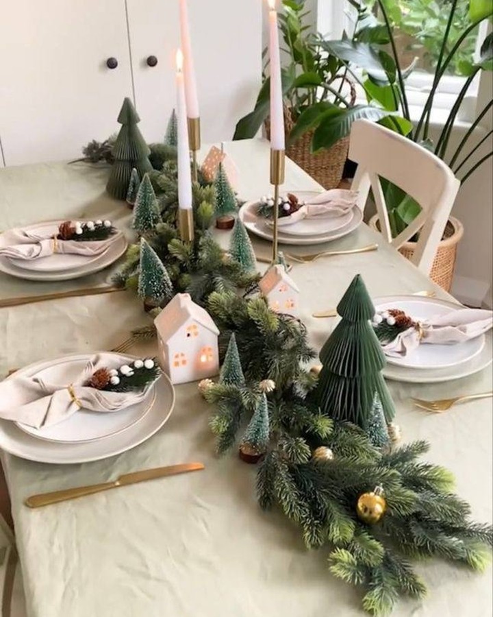 30 Christmas Table Decor Ideas for a Beautiful Holiday Dinner