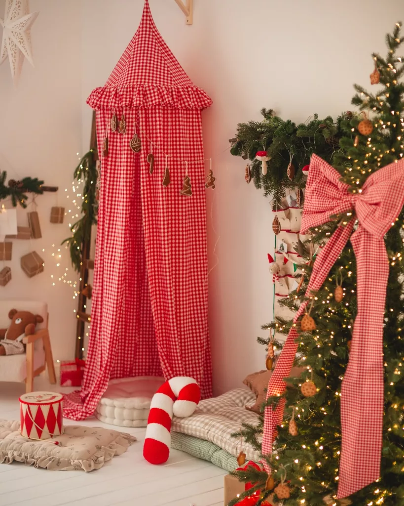 26 Beautiful Christmas Photo Backdrop Ideas for Magical Holiday Photos