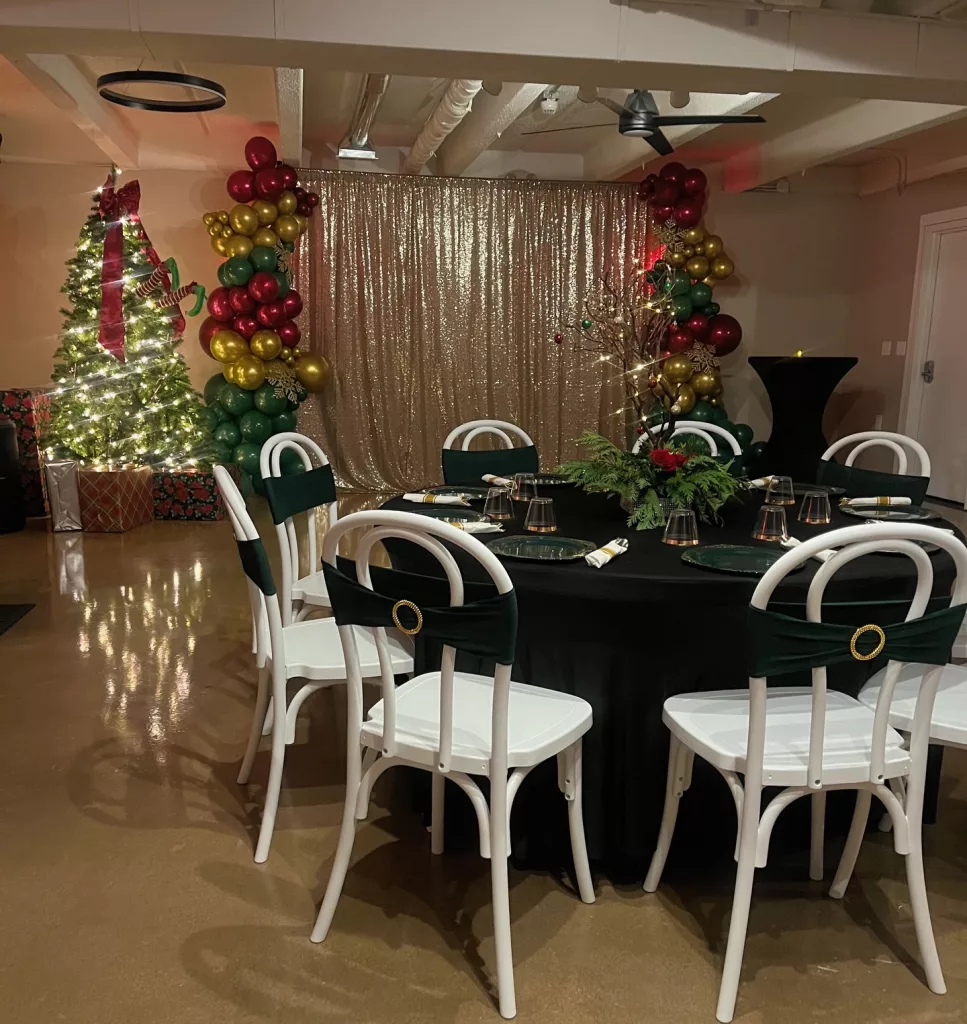 26 Christmas Party Decor Ideas for a Festive and Magical Celebration
