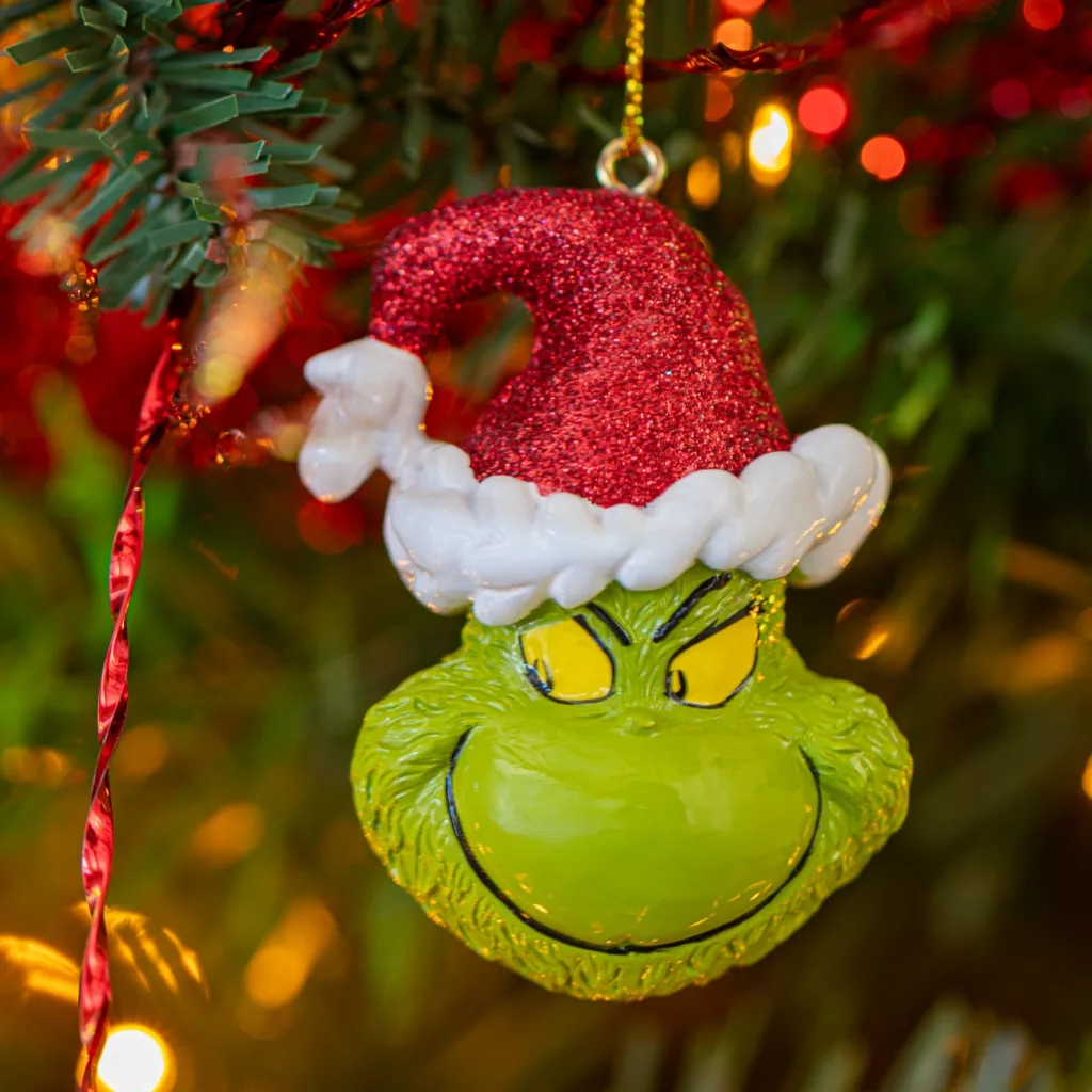 30 Enchanting Christmas Decorations with Beloved Fairytale Characters