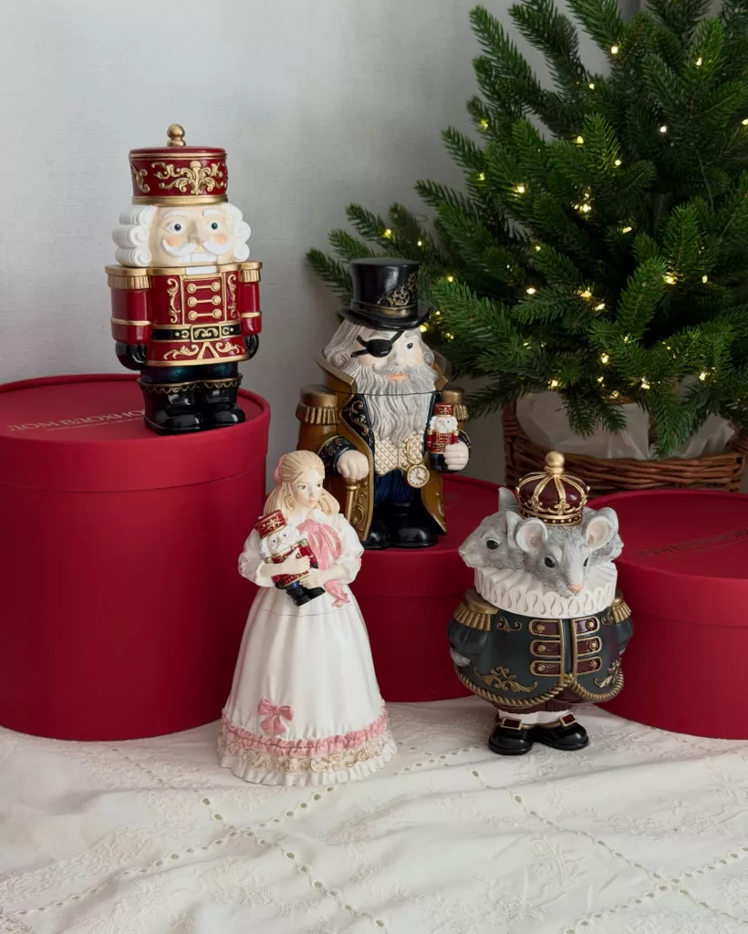 29 Magical Christmas Storybook Figurines Decor Ideas