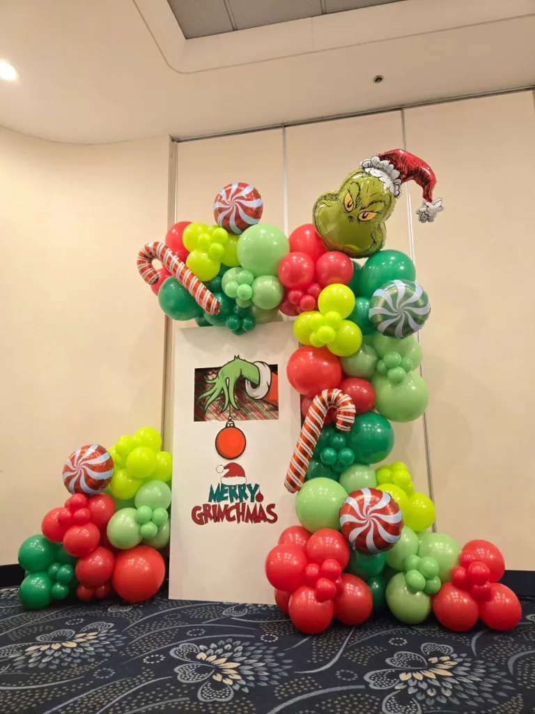 26 Christmas Party Decor Ideas for a Festive and Magical Celebration