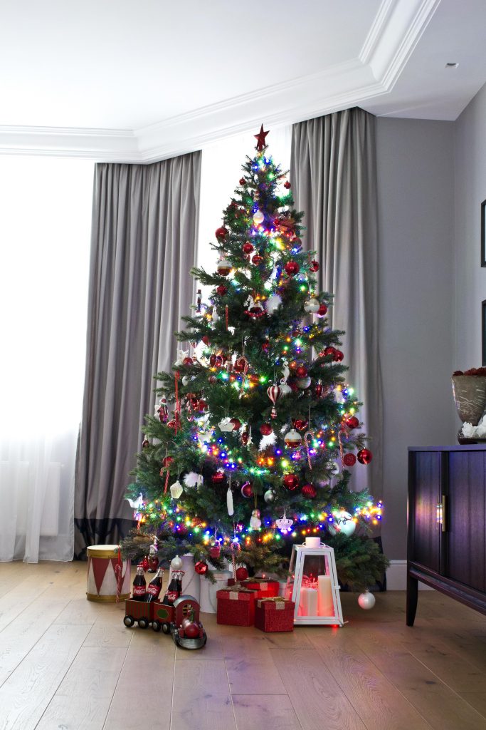 30 Christmas Home Decorating Ideas for a Festive 2026 Season
