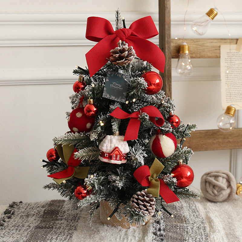28 Small Christmas Trees for Stylish Holiday Decorating