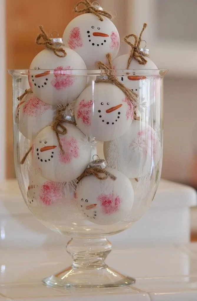 25 Easy Christmas Decorating Ideas to Make Your Home Feel Cozy