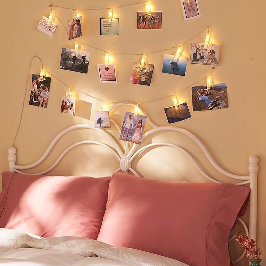 22 Beautiful Christmas Wall Decorations to Inspire Holiday Magic