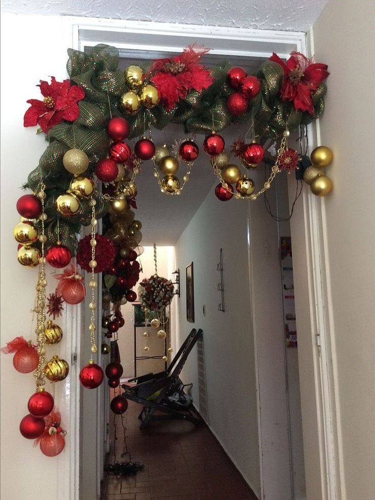 29 Christmas Decor Arrangements for a Beautiful Home in 2026