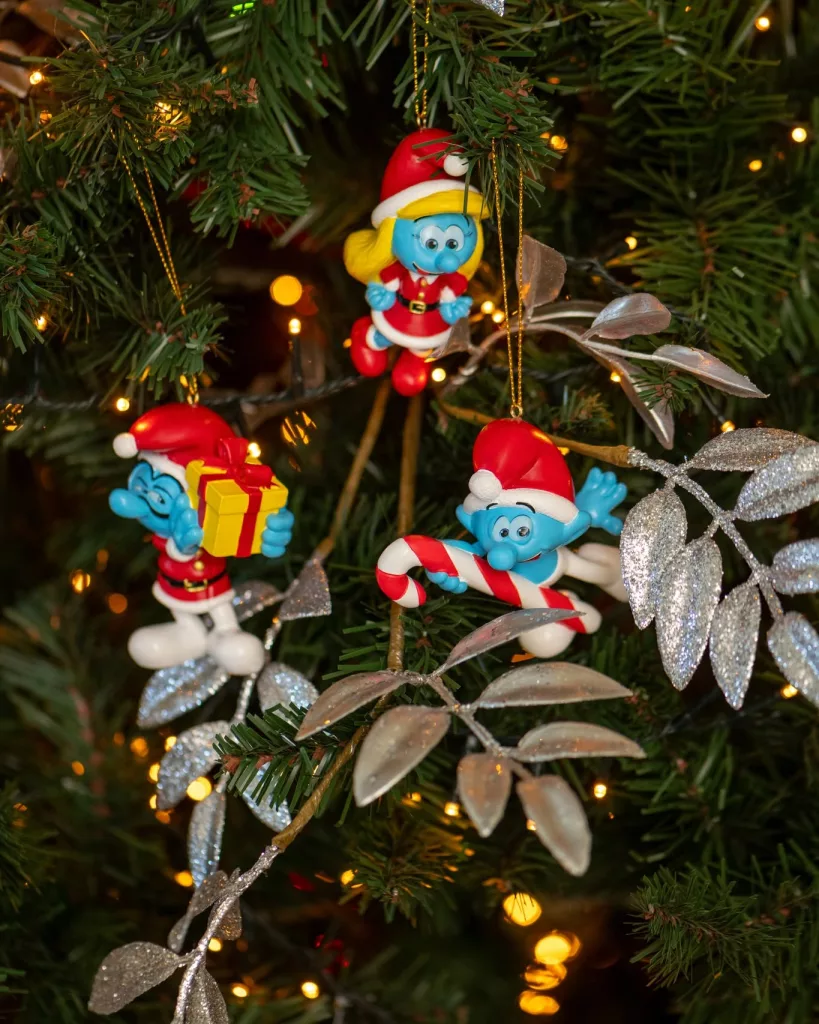 29 Magical Christmas Storybook Figurines Decor Ideas