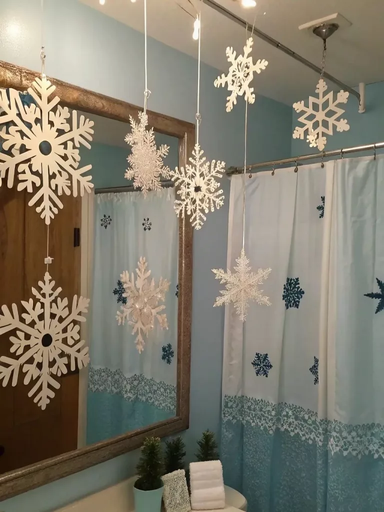 32 Christmas Snowflake Decor Ideas to Make Your Home Feel Magical