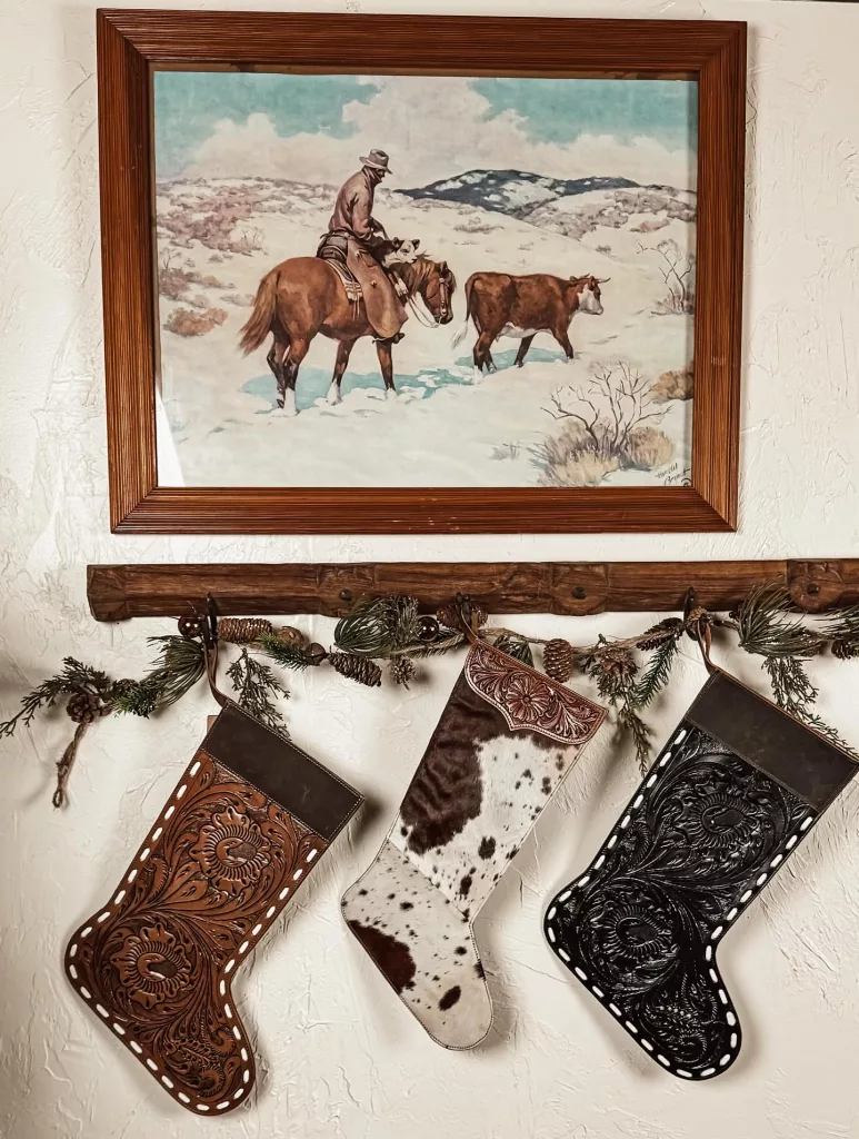 30 Modern Western Christmas Decor Ideas for a Magical Holiday Home
