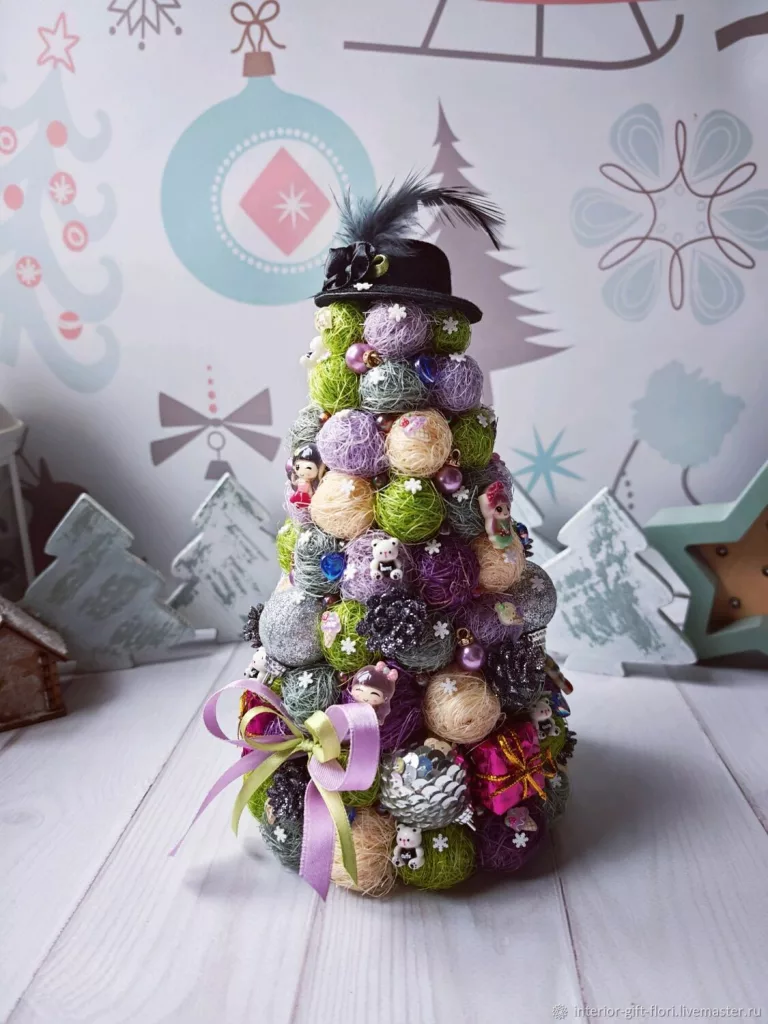 28 Small Christmas Trees for Stylish Holiday Decorating