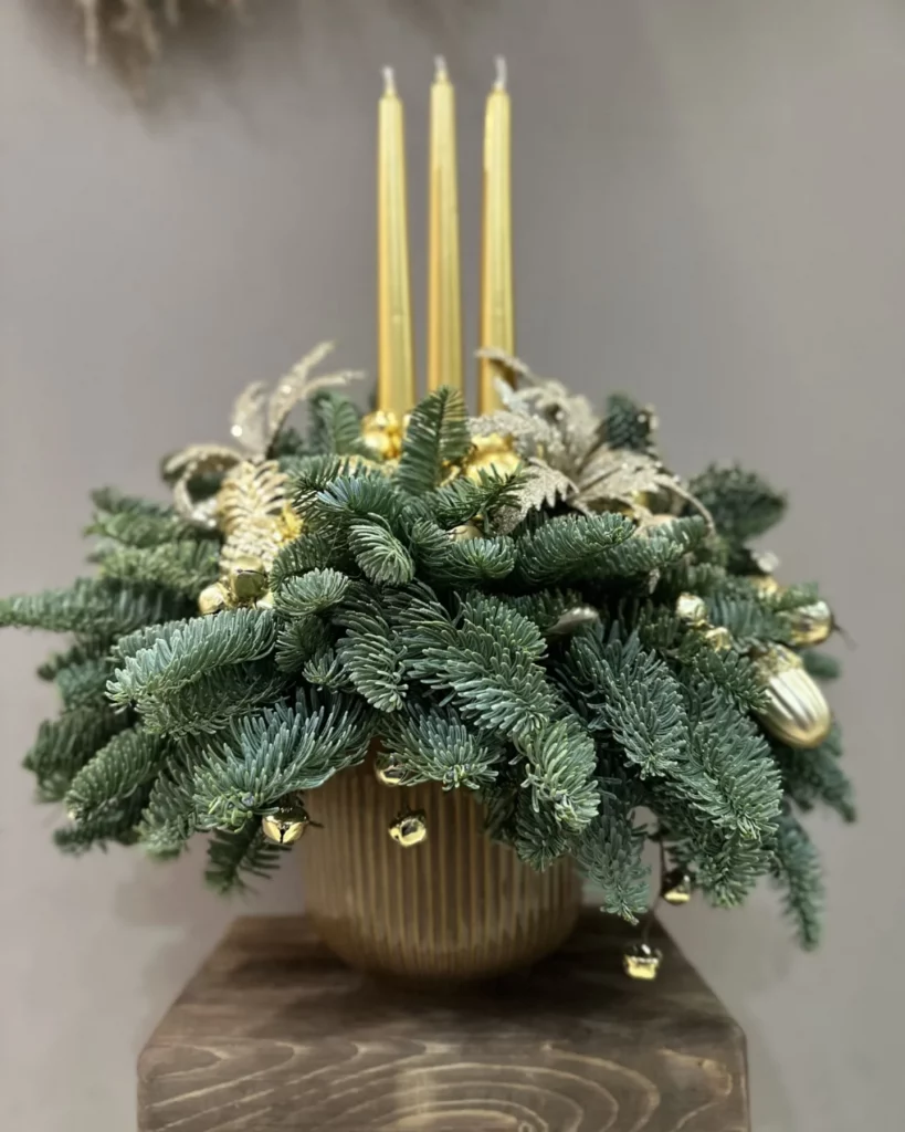 29 Christmas Decor Arrangements for a Beautiful Home in 2026