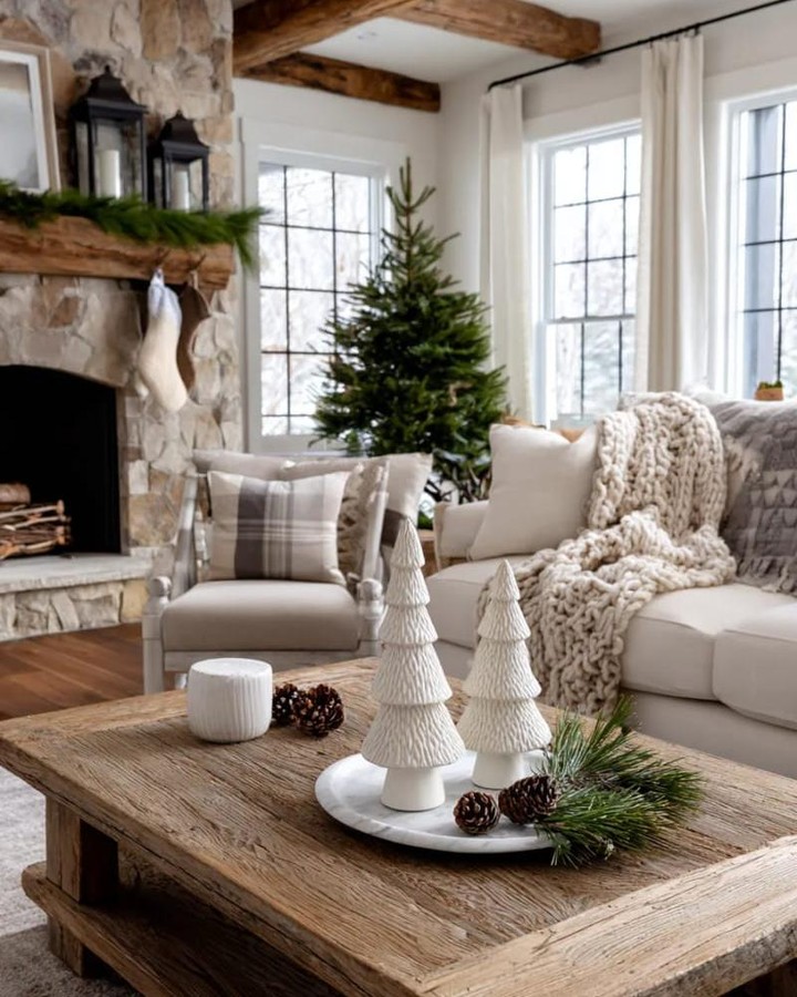 28 Elegant Neutral Christmas Decor Ideas for a Cozy Holiday Home
