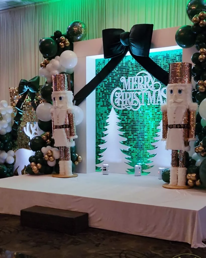 26 Christmas Party Decor Ideas for a Festive and Magical Celebration