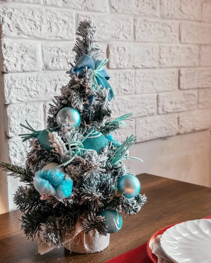 28 Small Christmas Trees for Stylish Holiday Decorating