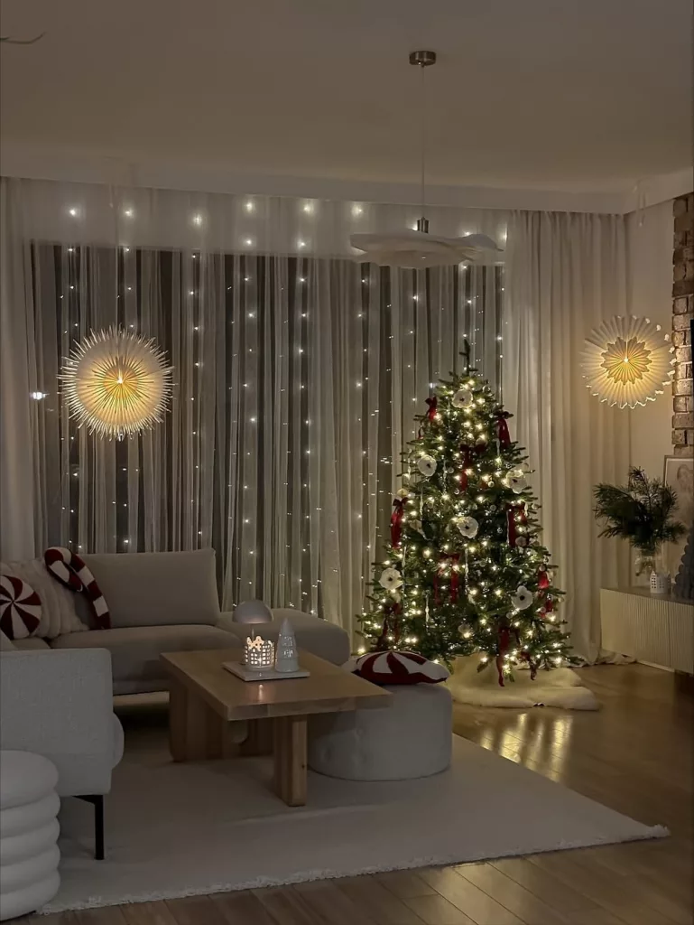 28 Charming Ways to Decorate Your Small Apartment for Christmas
