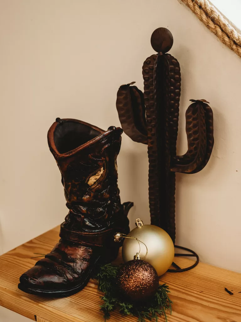 30 Modern Western Christmas Decor Ideas for a Magical Holiday Home