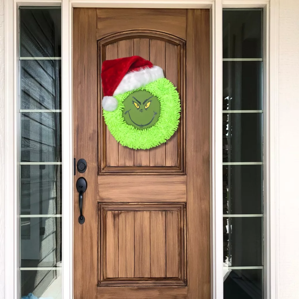 30 Enchanting Christmas Decorations with Beloved Fairytale Characters