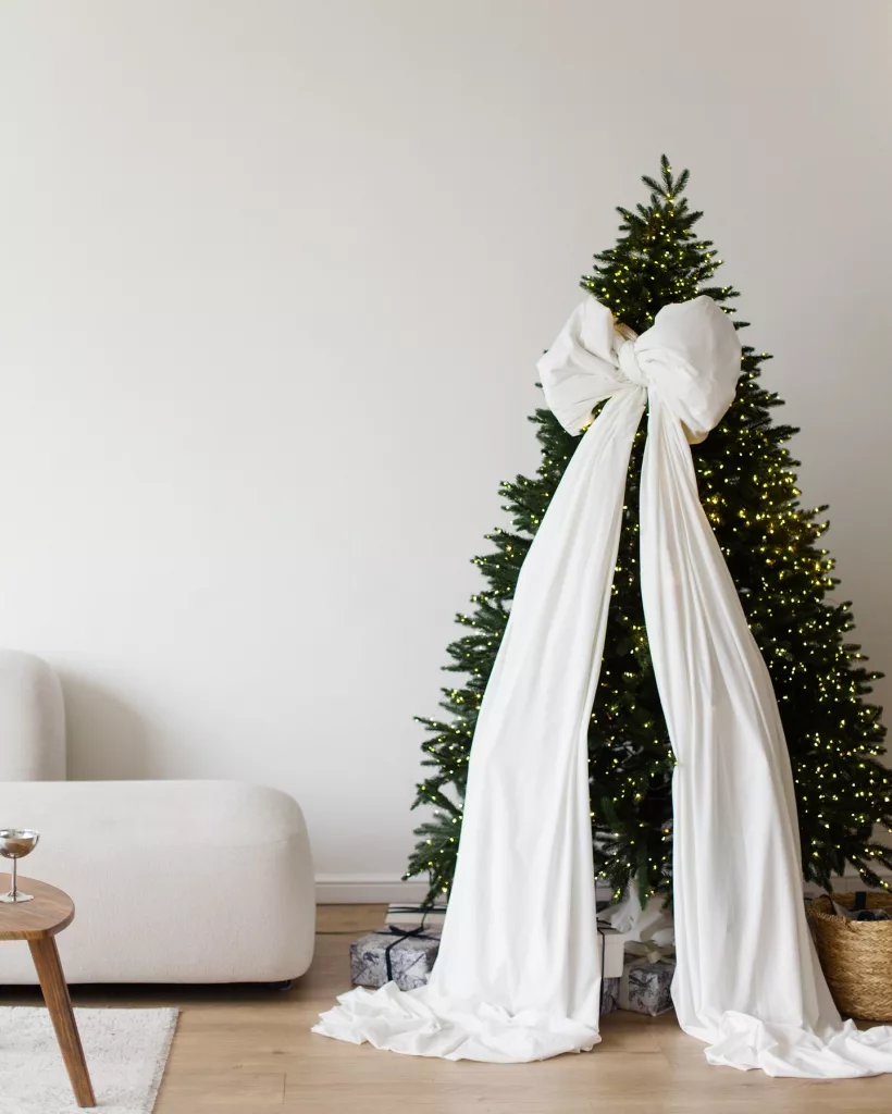 28 Christmas Bow Decorating Ideas for an Elegant and Festive Home