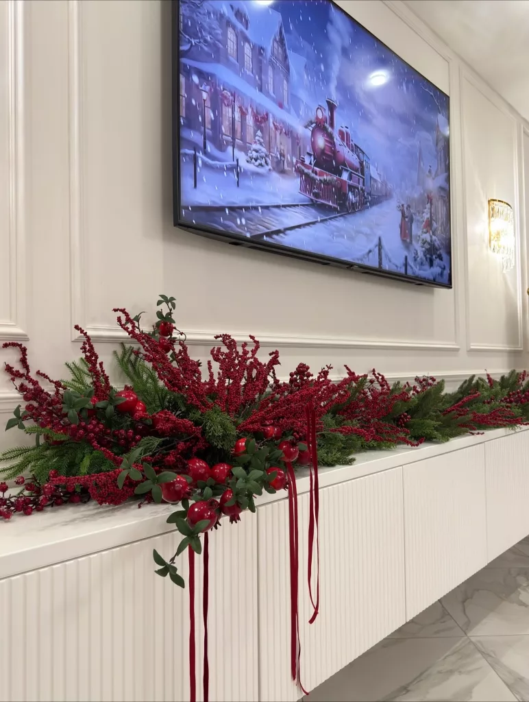 28 Charming Ways to Decorate Your Small Apartment for Christmas