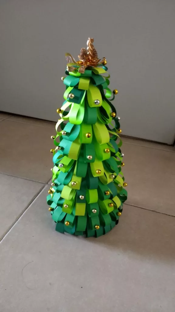 30 Creative Christmas Tree Crafts to Make Your Own Holiday Decor