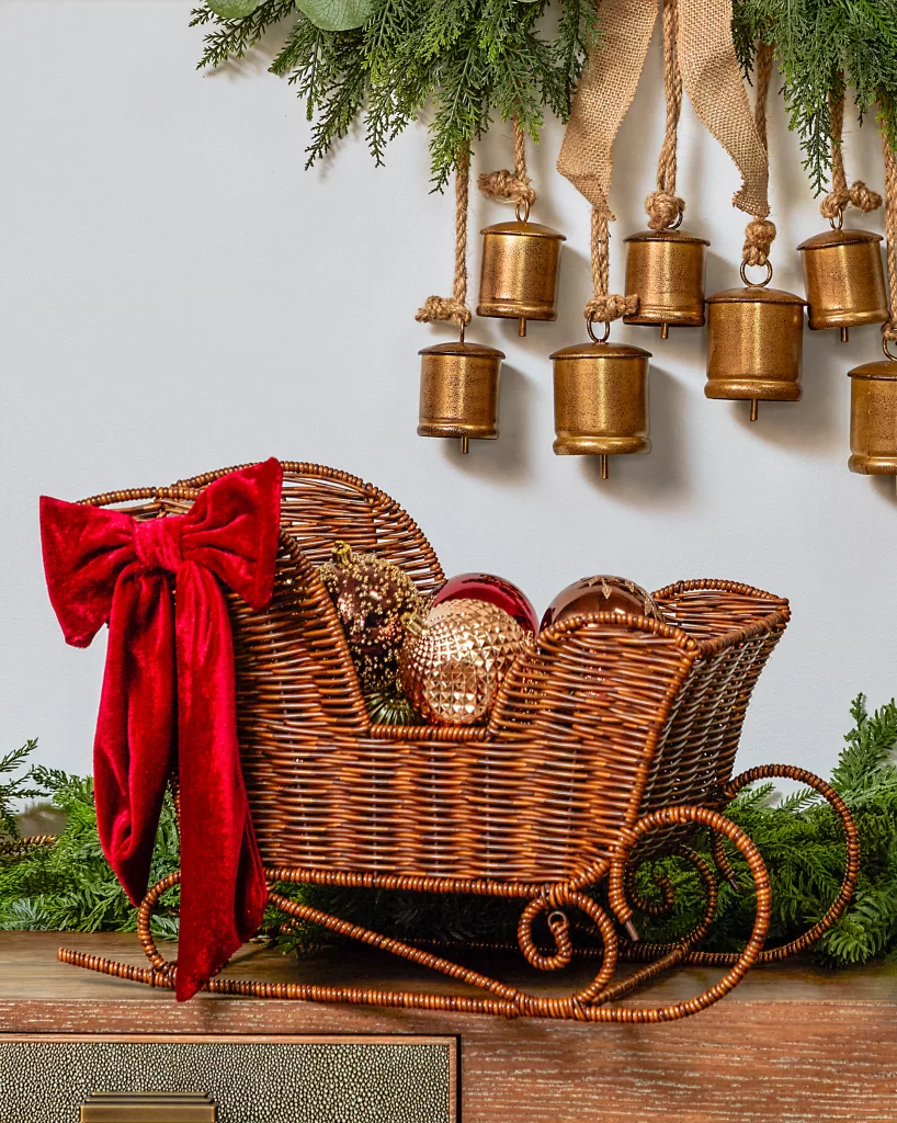 28 Christmas Bow Decorating Ideas for an Elegant and Festive Home