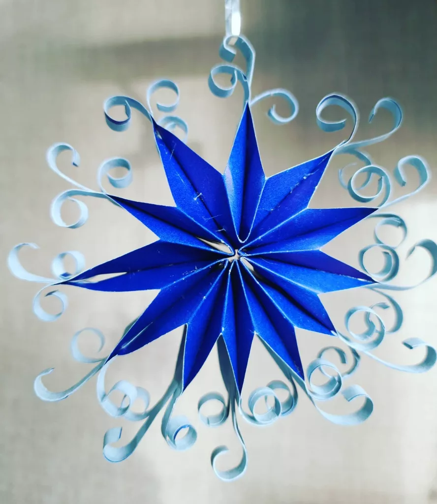 32 Christmas Snowflake Decor Ideas to Make Your Home Feel Magical