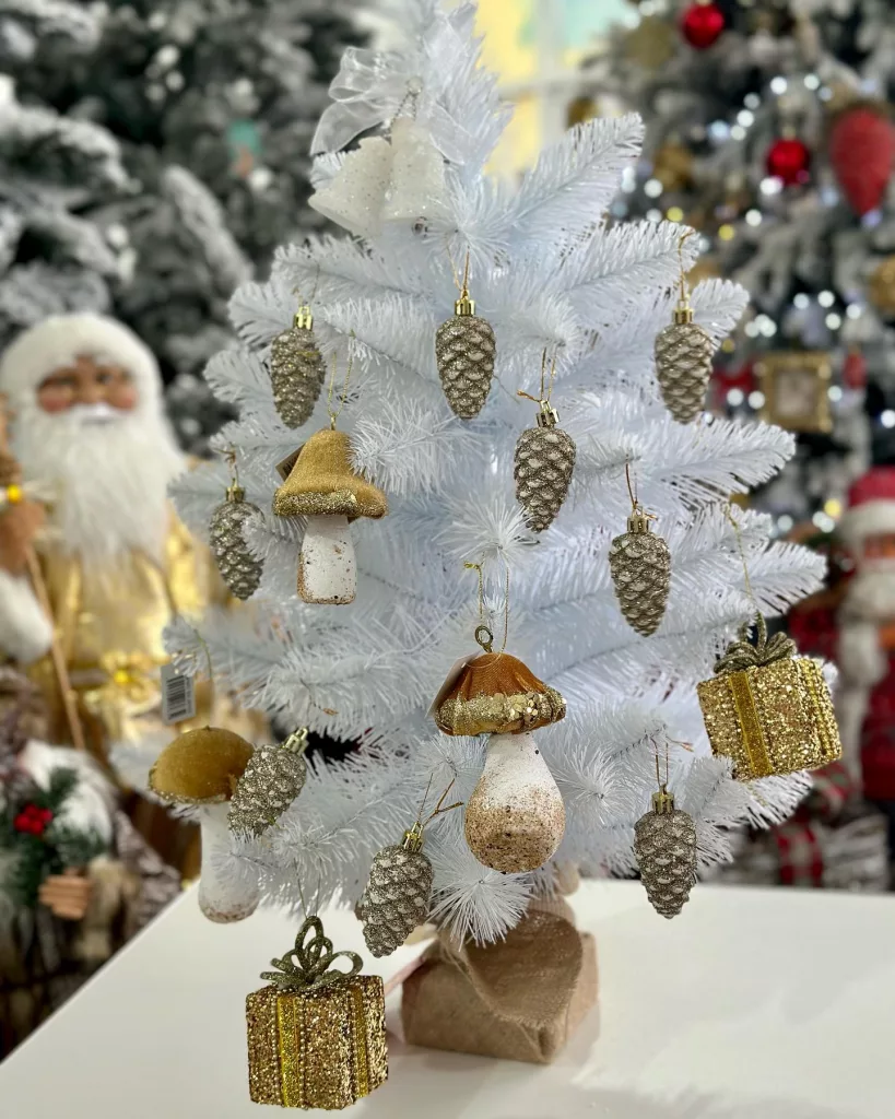 28 Small Christmas Trees for Stylish Holiday Decorating