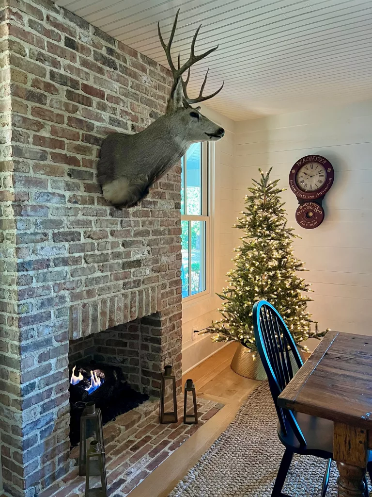 30 Modern Western Christmas Decor Ideas for a Magical Holiday Home