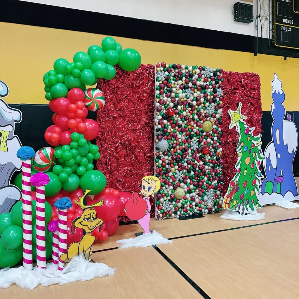 26 Christmas Party Decor Ideas for a Festive and Magical Celebration