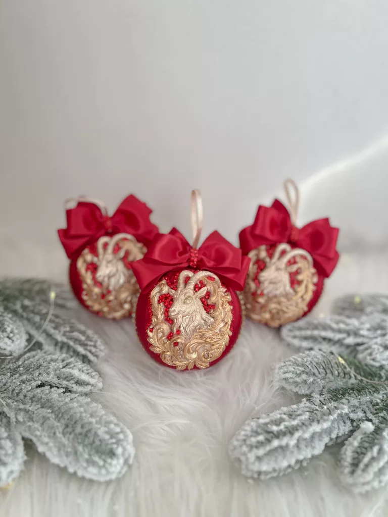 27 Creative Christmas Goat Decor Ideas for a Unique Tree
