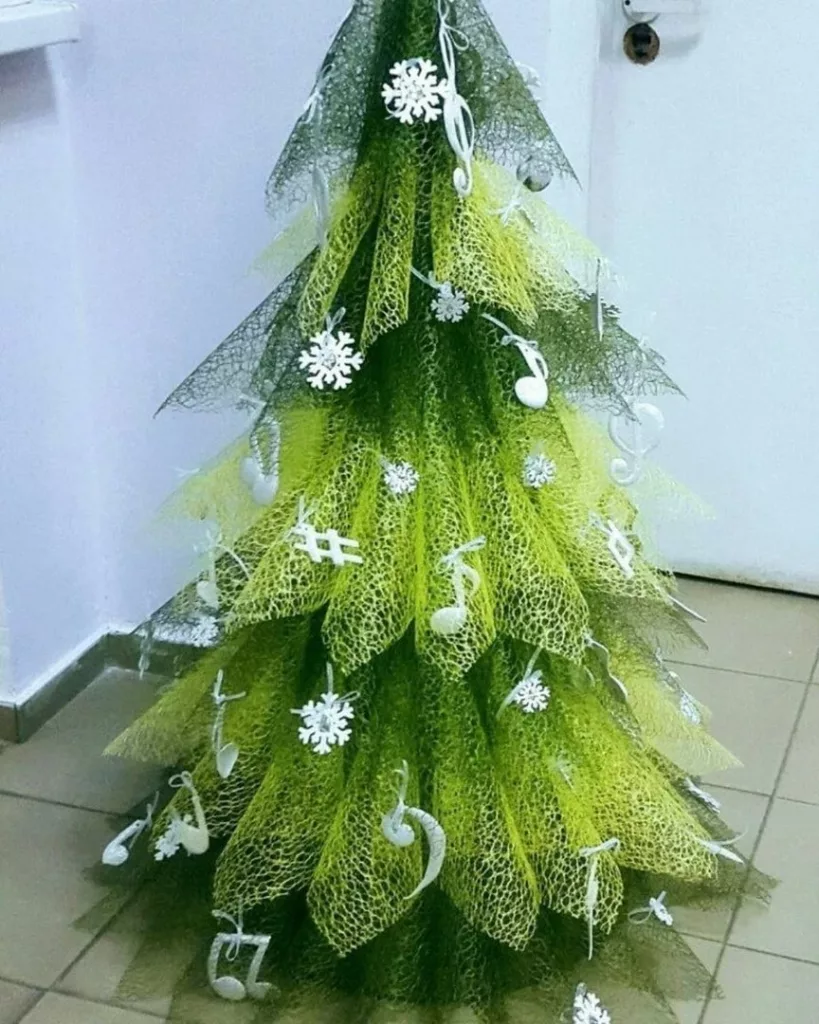 30 Creative Christmas Tree Crafts to Make Your Own Holiday Decor