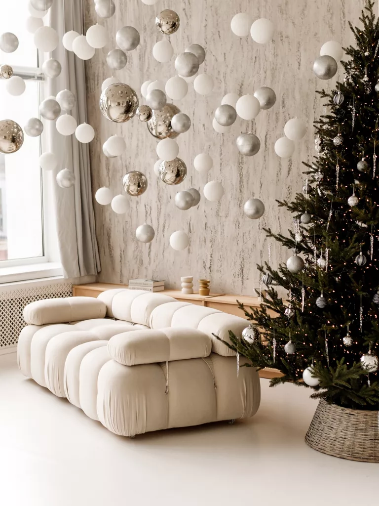 28 Elegant Neutral Christmas Decor Ideas for a Cozy Holiday Home