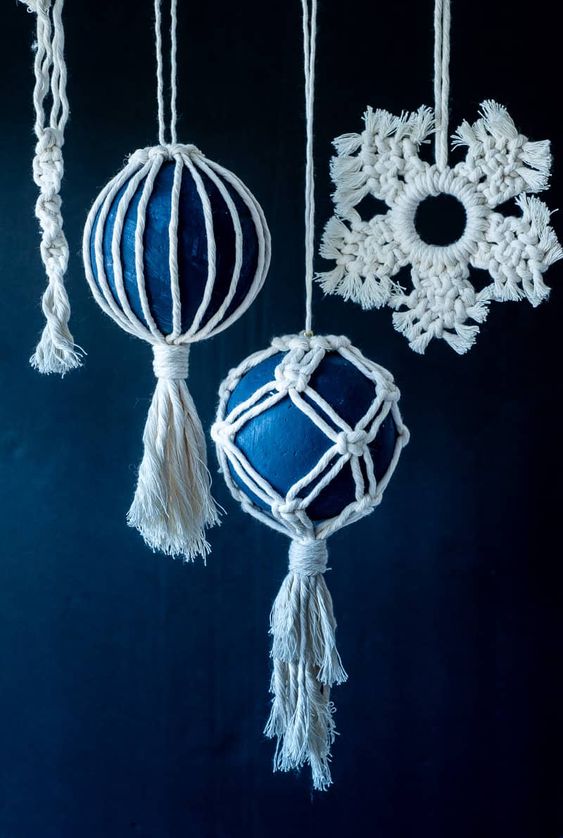 23 Creative DIY Christmas Decorations to Make Your Home Feel Magical