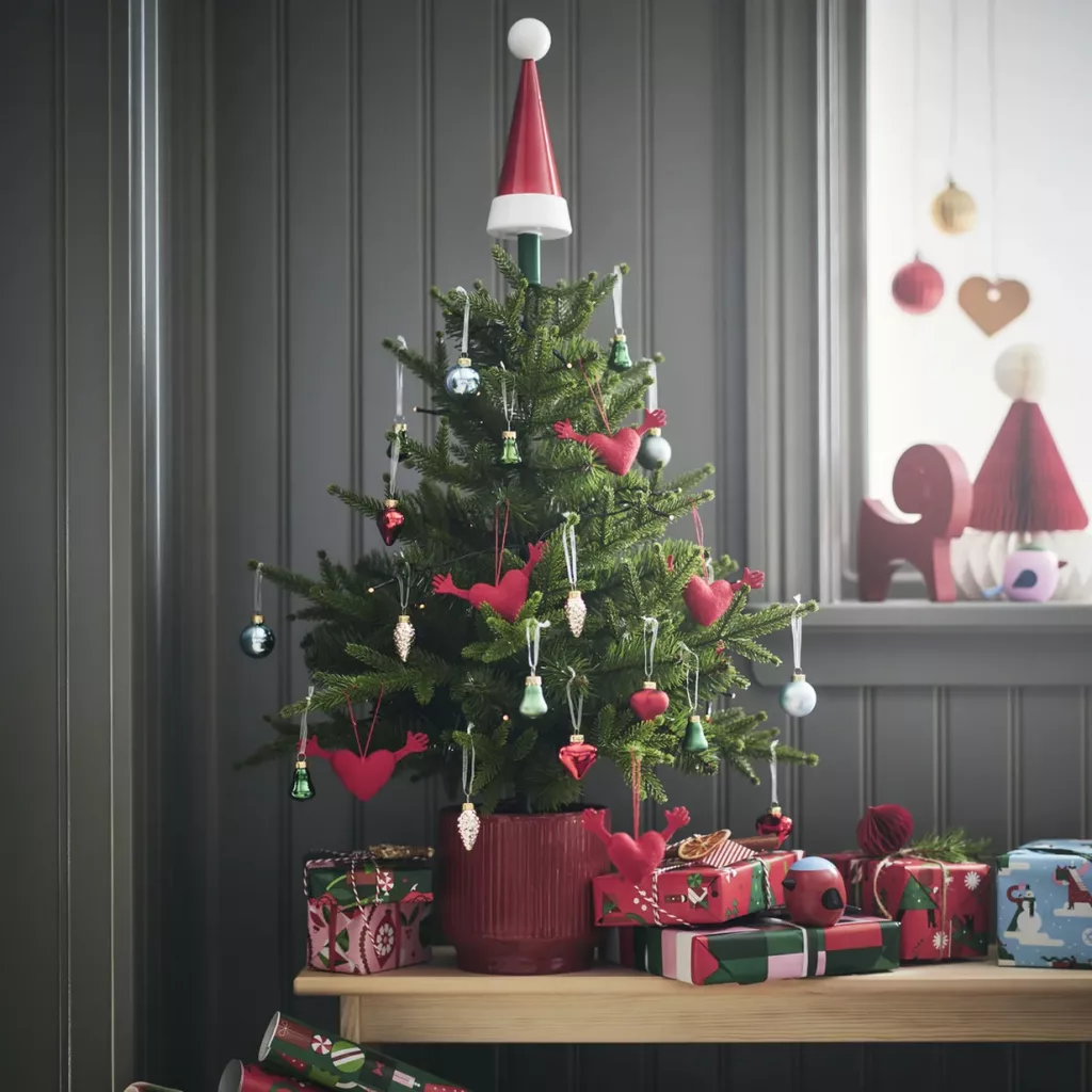 28 Small Christmas Trees for Stylish Holiday Decorating