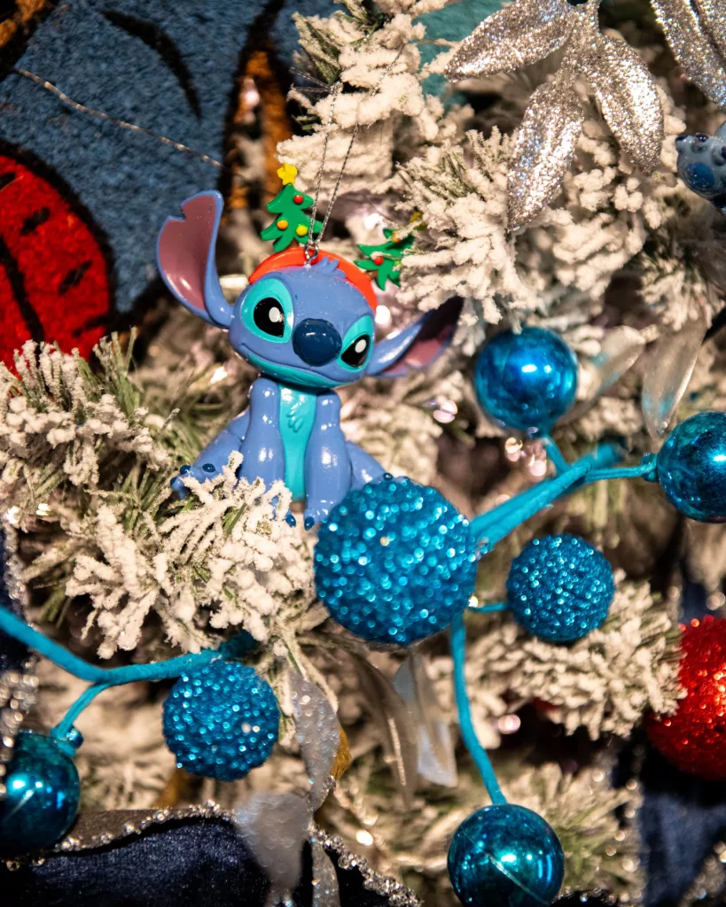 29 Magical Christmas Storybook Figurines Decor Ideas