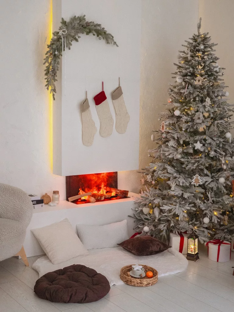 26 Beautiful Christmas Mantel Decorating Ideas for a Cozy Holiday Home