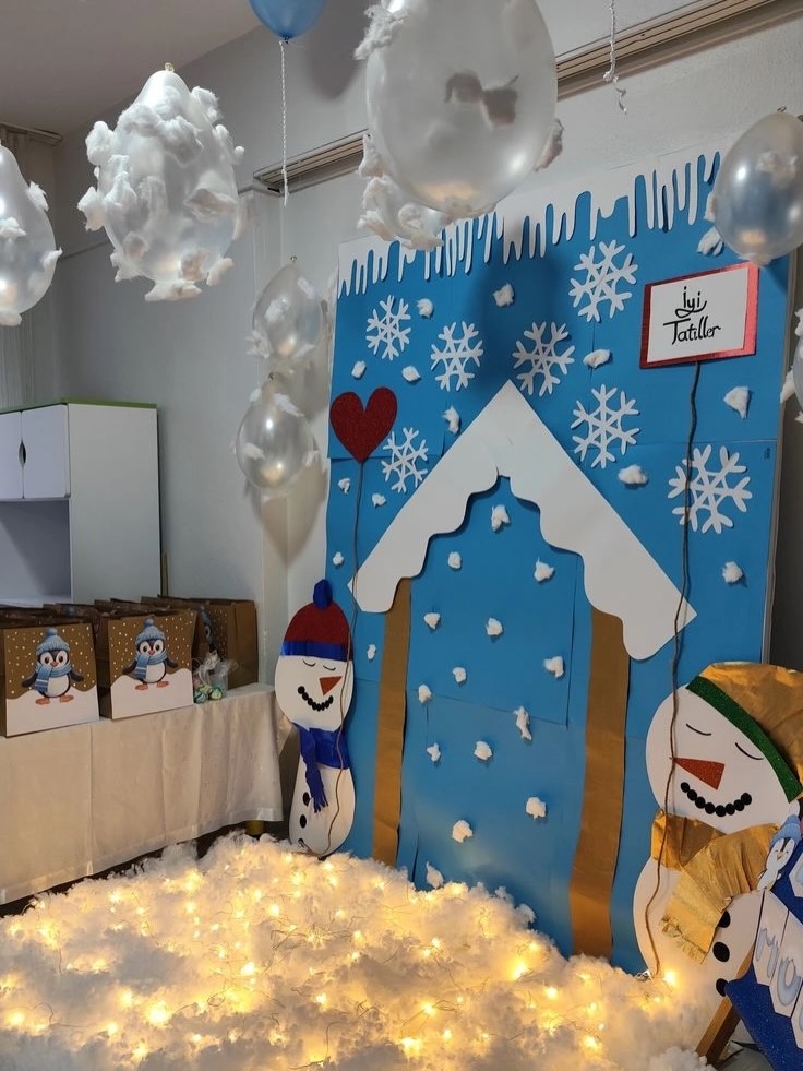 32 Christmas Snowflake Decor Ideas to Make Your Home Feel Magical